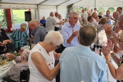 Tid til fællessang.